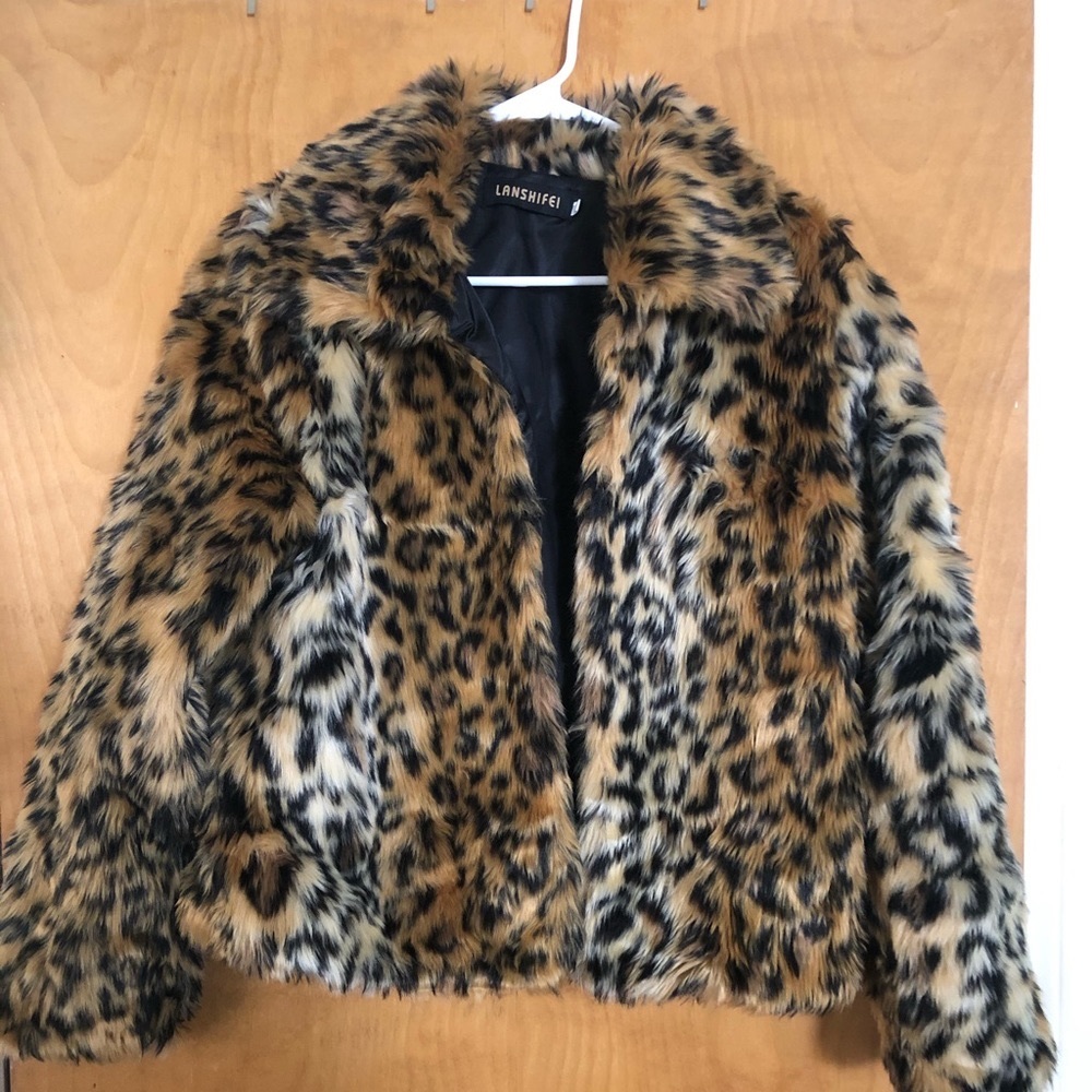 Leopard print faux fur jacket
